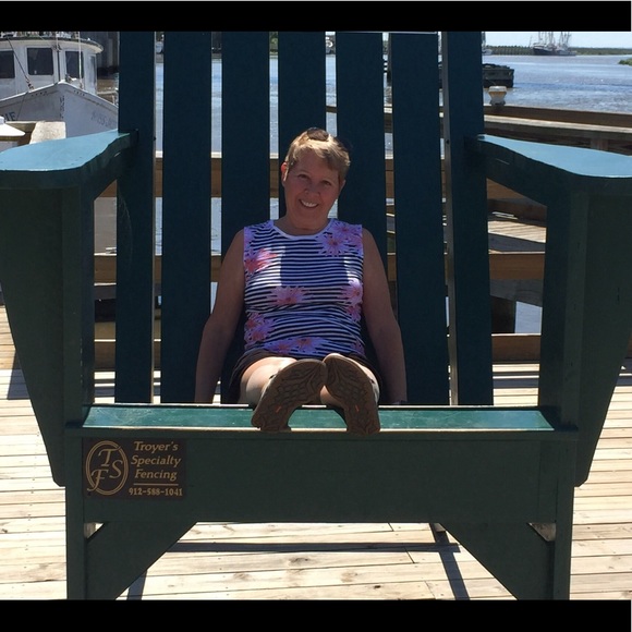 Meet your Posher, Dawn - Picture 1 of 4